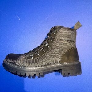 Black/Dark Green Cliff’s by White Mountain High-Top Boots